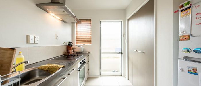2/149 Clarence Street kitchen