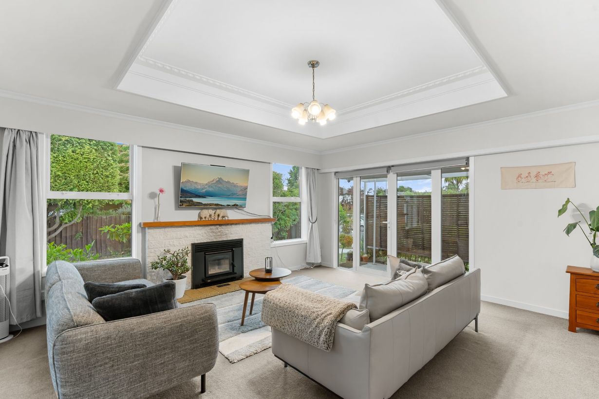 17 Harrowdale Drive, Avonhead | 3 Bedroom 2 bathroom | $680/week