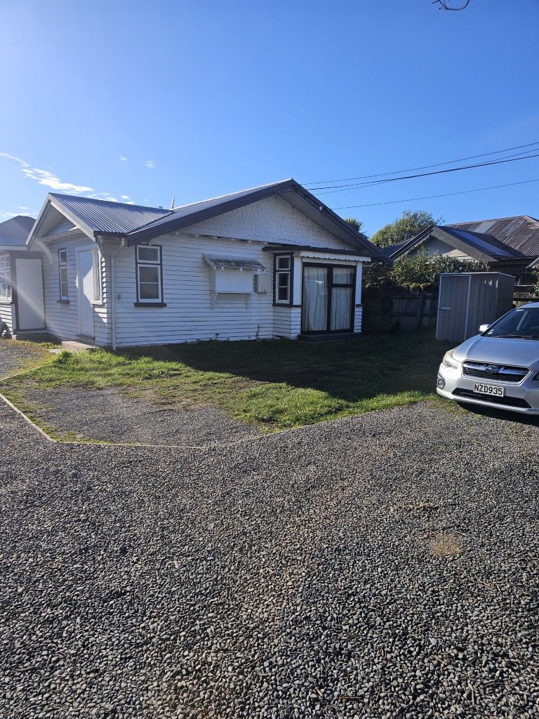 284 Selwyn Street, Spreydon | 6 Bedroom 4 bathroom | $1150 incl furniture