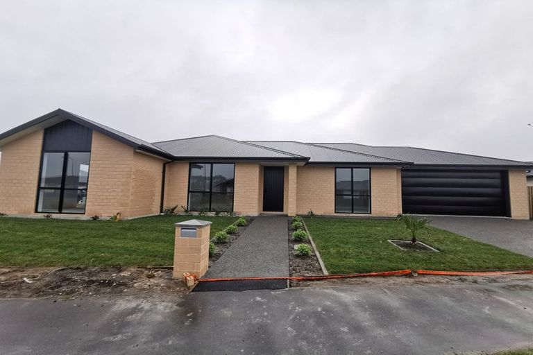 1 Dianthus Place, Wigram | 4 Bedroom 2 Bathroom | $750/week