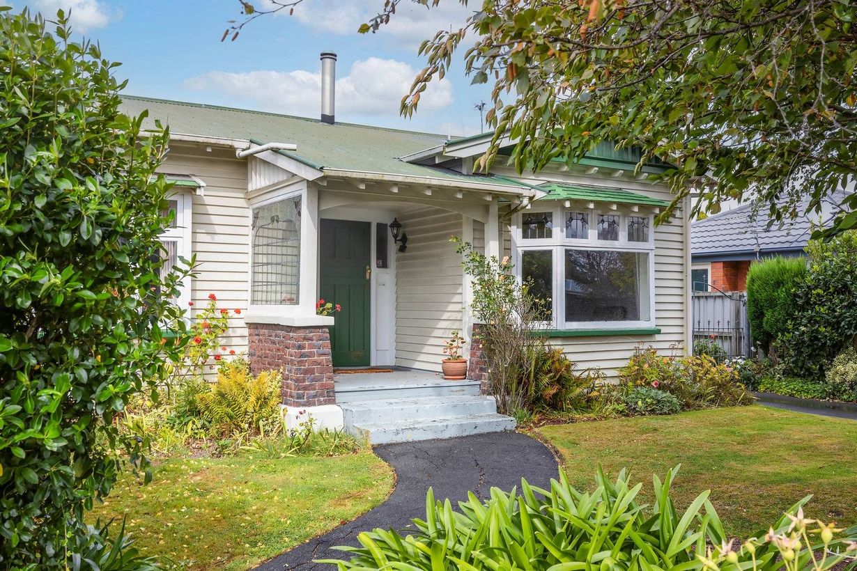 56 Bellvue Avenue, Papanui | 4 Bedroom 1 Bathroom | $700/week