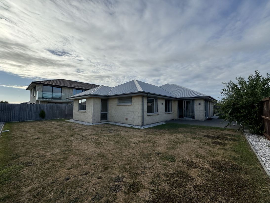 21 Winfield Drive, Wigram | 4 Bedroom 2 Bathroom double Garage | $ Negotiation