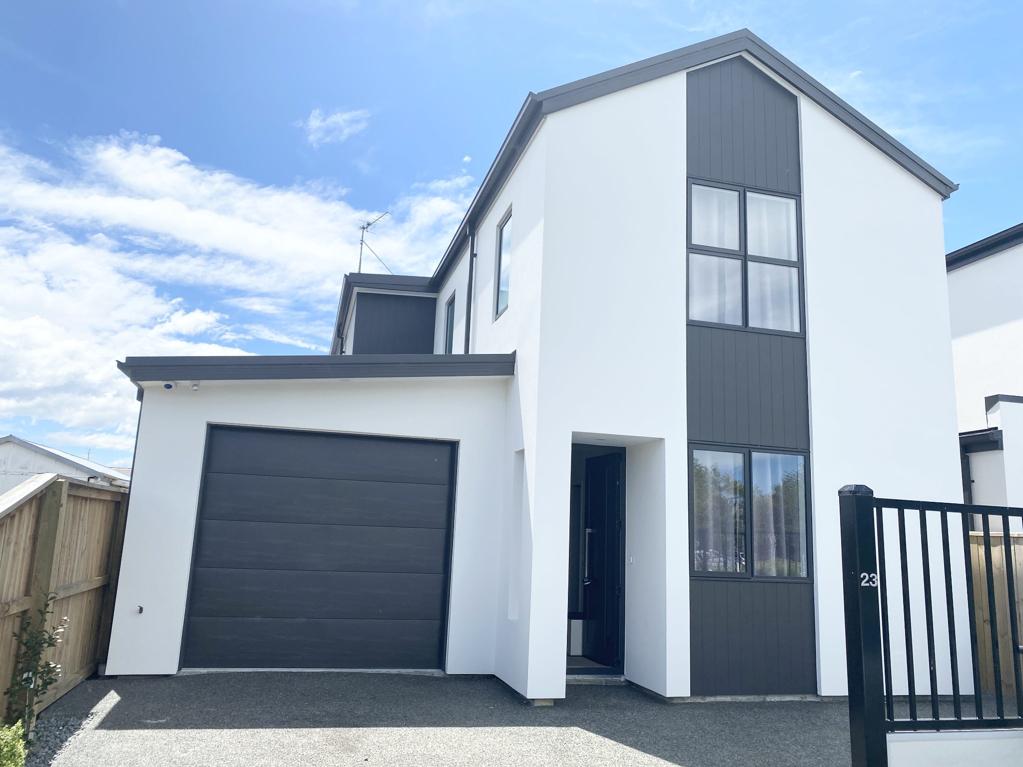 2 Lyndon Street, Riccarton | 5 Bedroom 2 Bathroom | $1,100/week (Whole House) | *Enquire about separate 2-bedroom or 3-bedroom rental options* | $1100/week