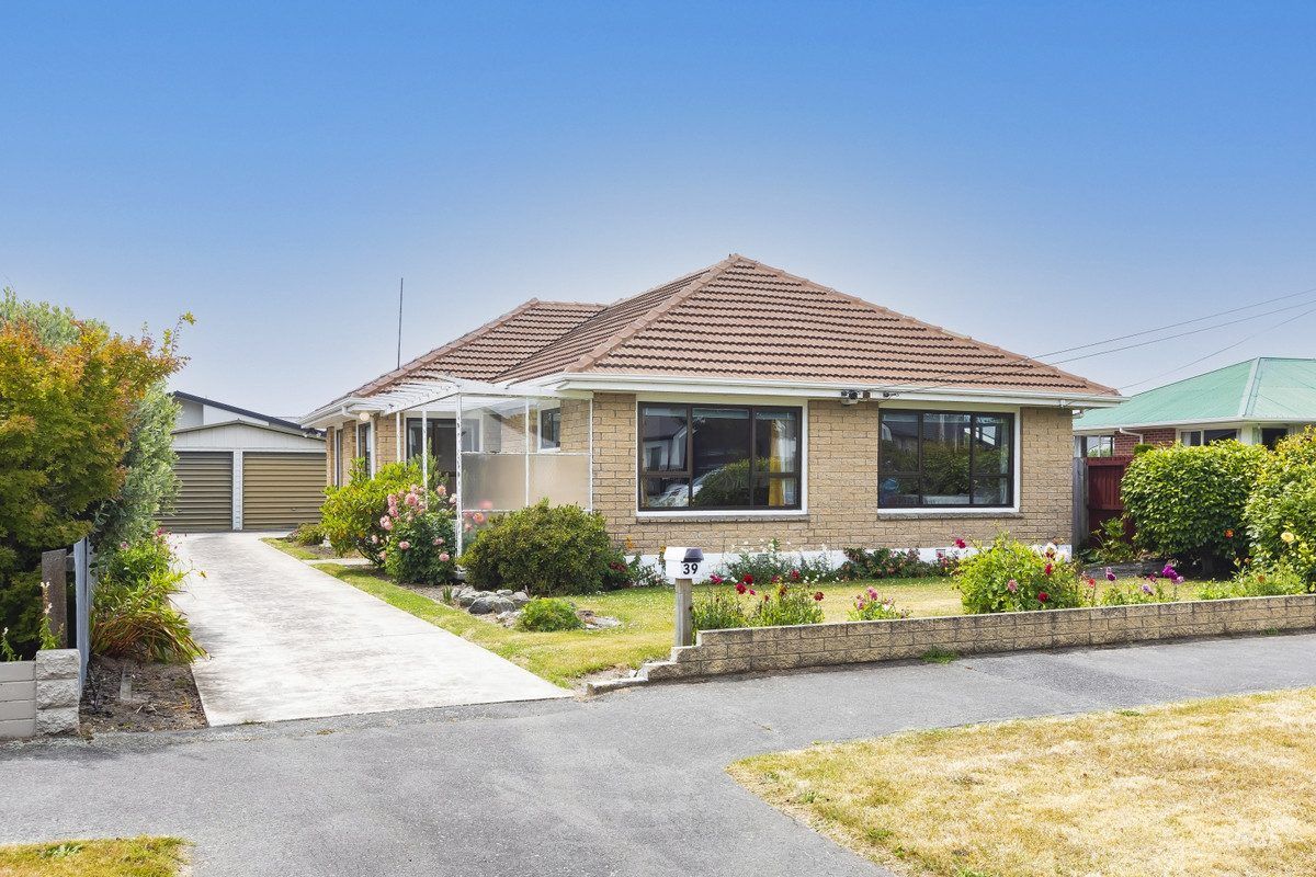 39 Colwyn Street, Bryndwr | 3 Bedroom 1 Bathroom | $620/week