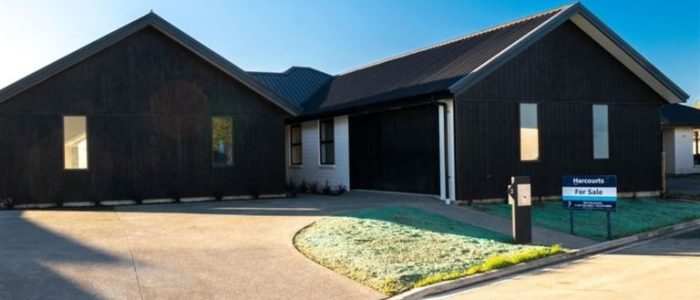 3 Hurricane Way, Wigram