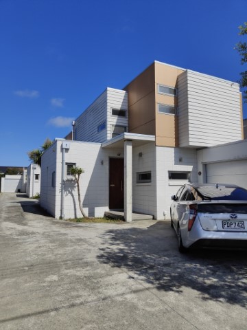 1/45 Antigua Street, Addington | 2 bedroom 1 Bathroom | $520/Week