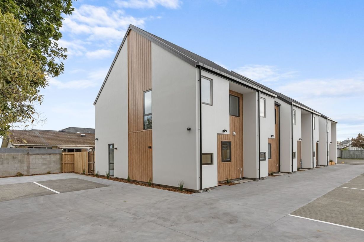 48 Coronation Street, Spreydon | 2 Bedroom 2 Bathroom | $650/week