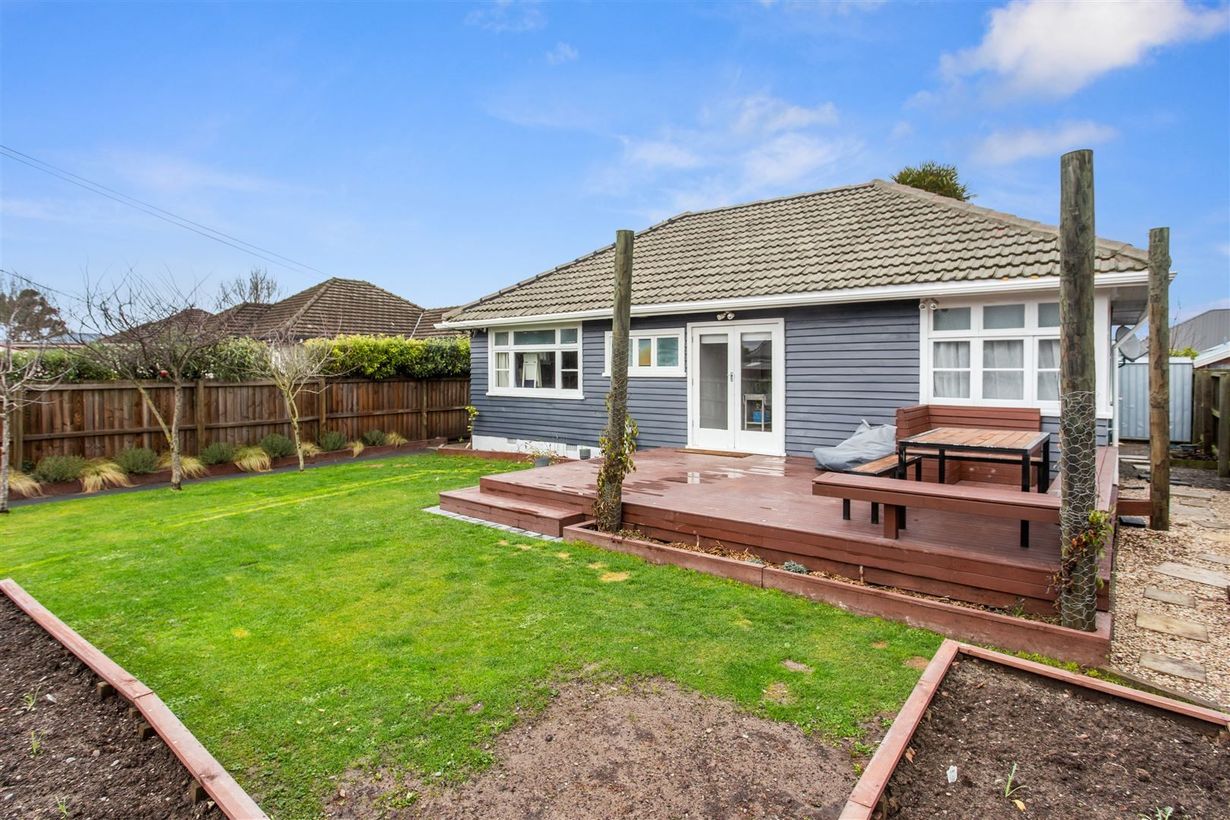 1/127 Vagues Rd, Northcote | 3 Bedroom 1 Bathroom | $550/week