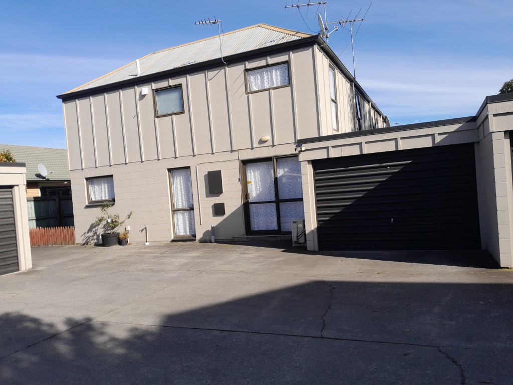 1/19 Grove Road, Addington | 2 Bedroom 1 Bathroom | $490/week