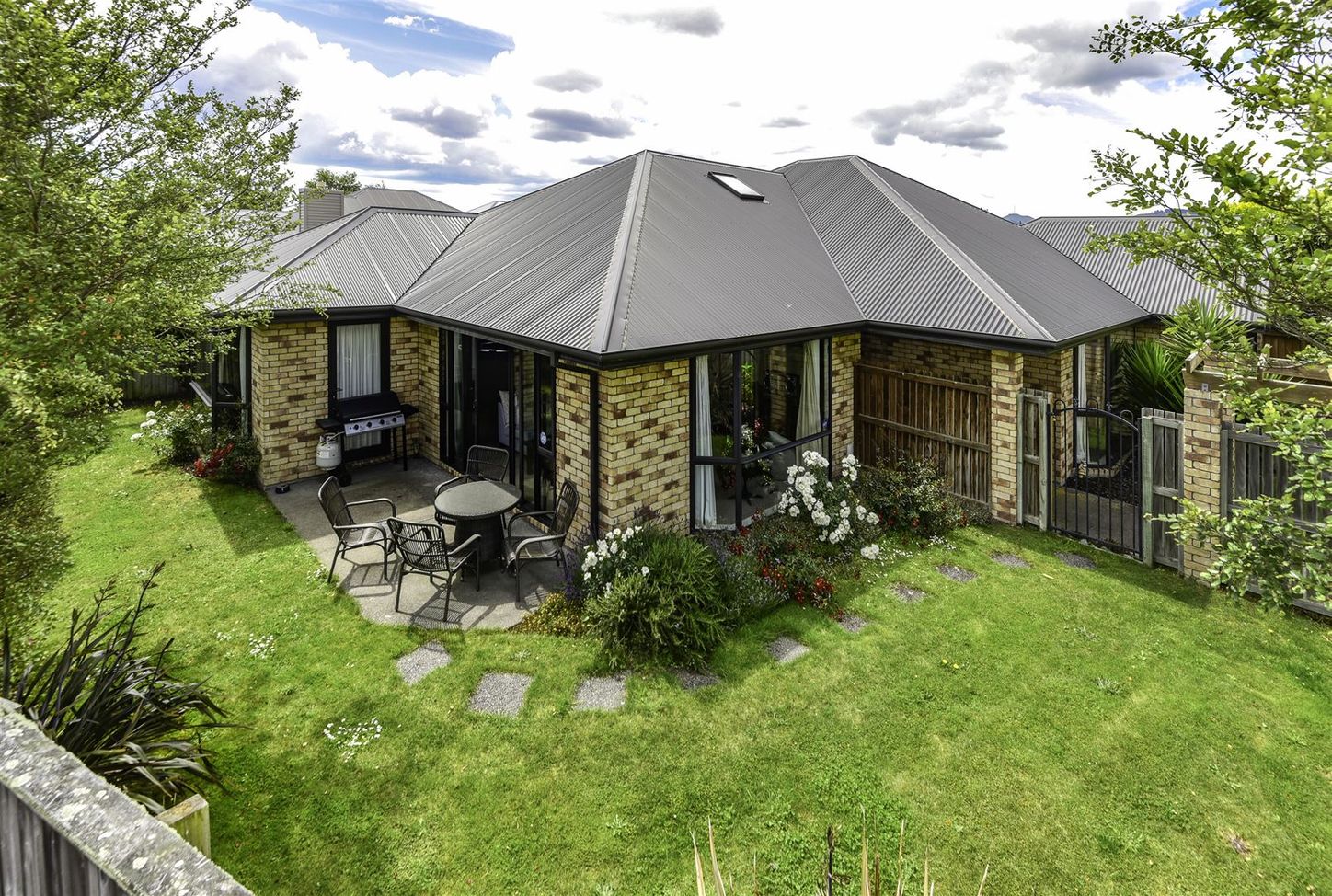 8 Highpeak Place, Wigram | Room for rent | $180/week