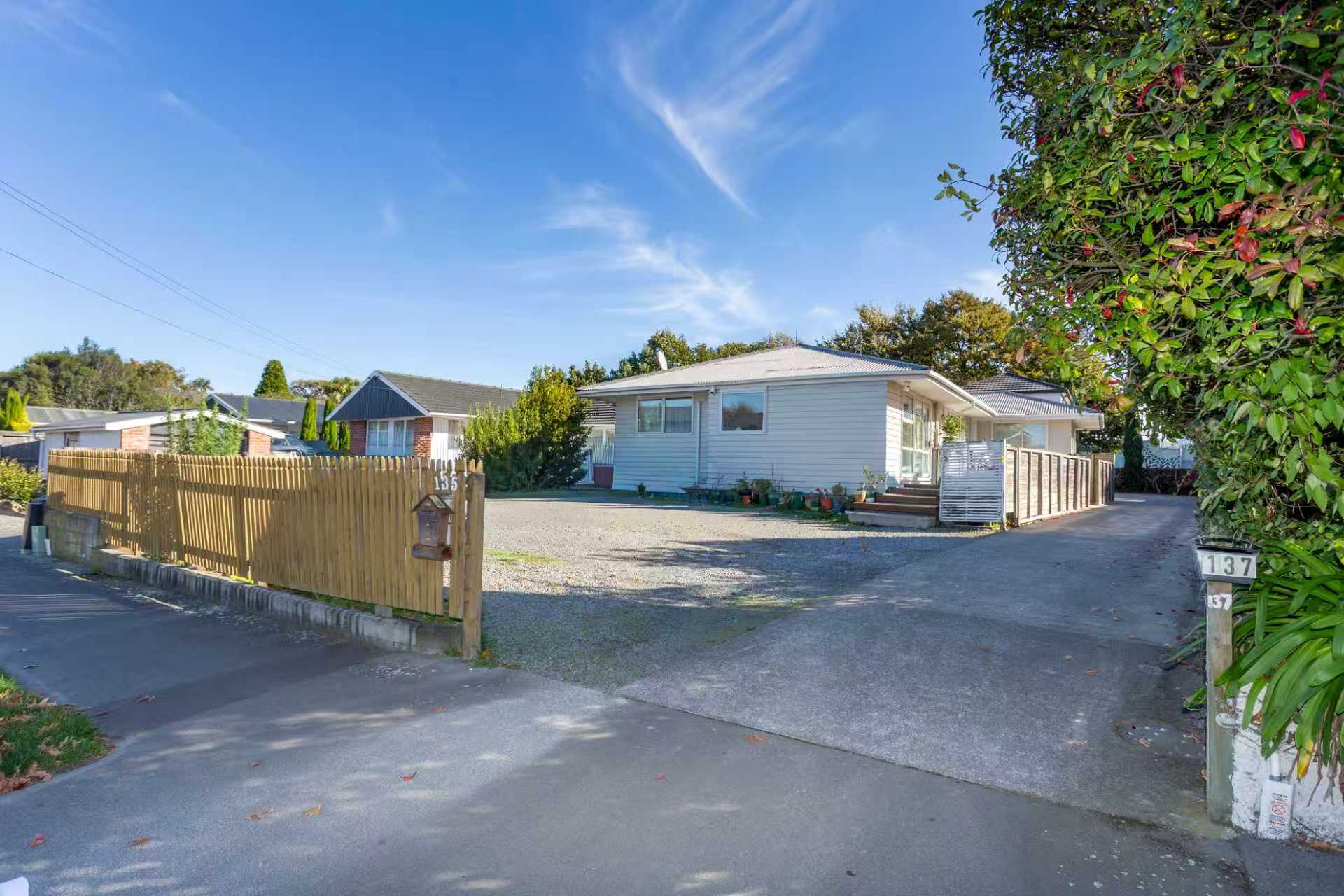 135 Waiairi Road, Ilam | 5 Bedroom 2 Bathroom | $1100/week