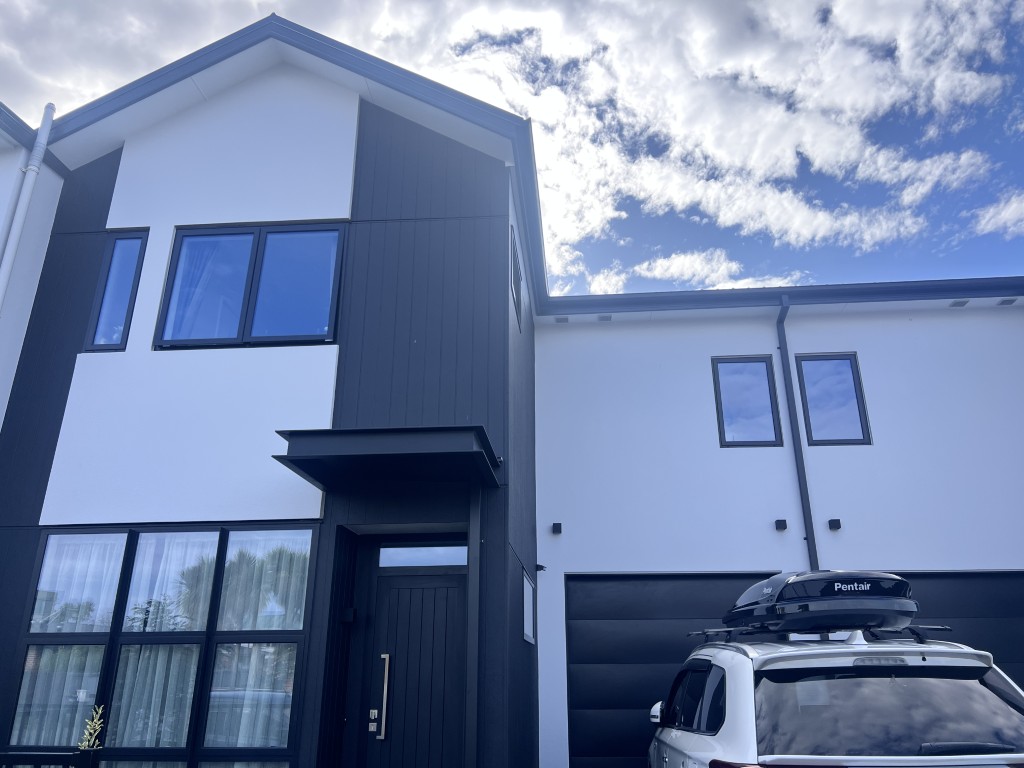 2/42 Peverel Street, Riccarton | 3 Bedroom 3 Bathroom | $740/week
