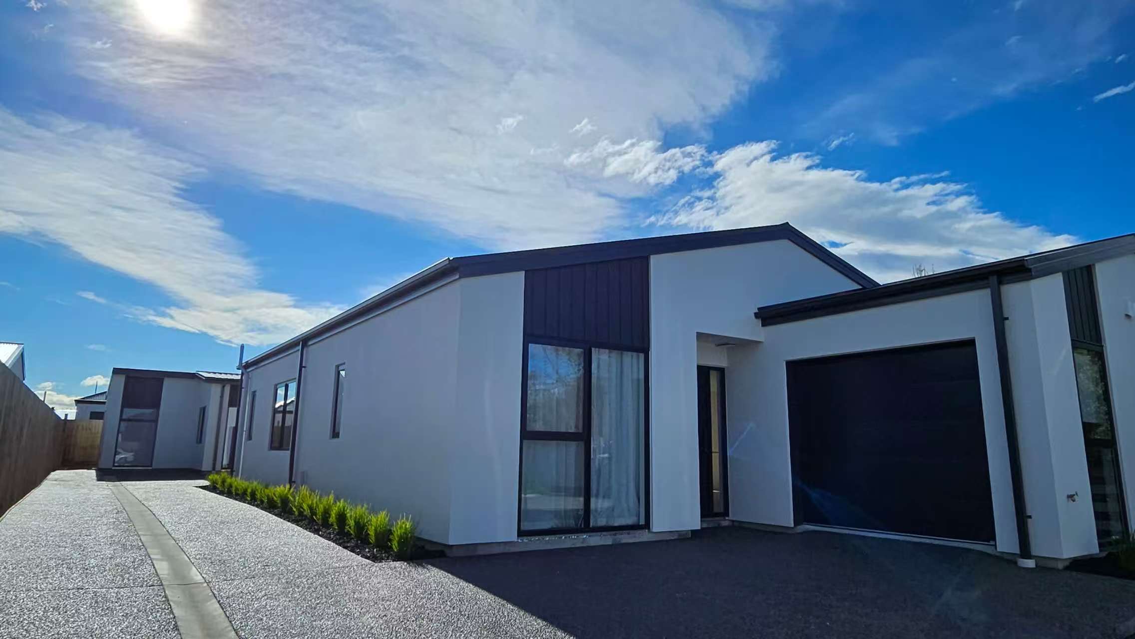 10 Anzac Lane, Rolleston | 3 bedrooms 2 bathrooms | $650 per week (unfurnished) / $750 per week (furnished)